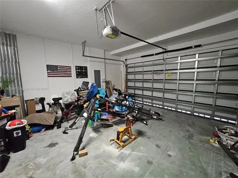 3238 W 96th Place Hialeah FL 33018