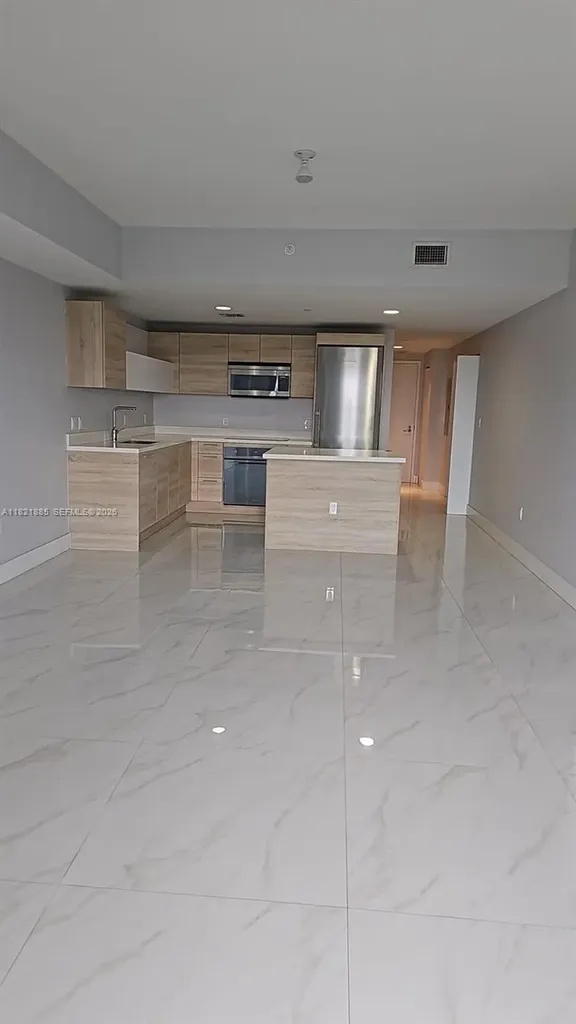 16385 Biscayne Boulevard North Miami Beach FL 33160