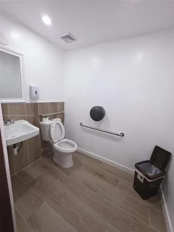 7269 NW 36th Street Miami FL 33166