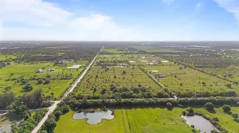 21ST Street SW & 58th Avenue Vero Beach FL 32968