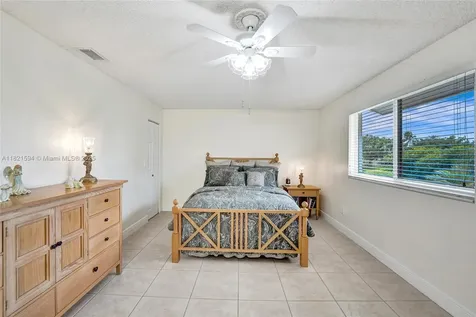 5128 SW 121st Avenue Cooper City FL 33330
