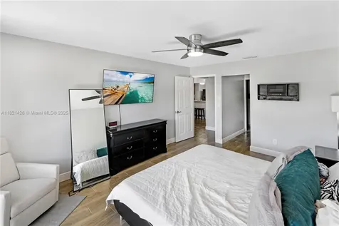 894 NE Sandalwood Place Jensen Beach FL 34957