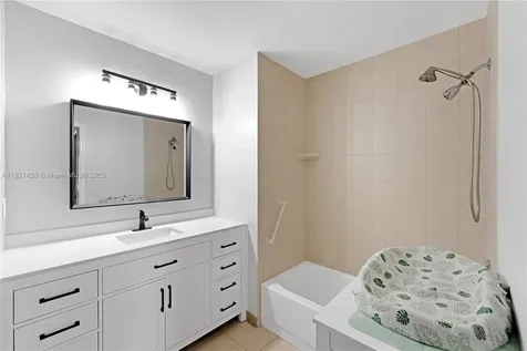894 NE Sandalwood Place Jensen Beach FL 34957