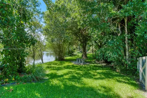 2691 SW 110th Way Davie FL 33328