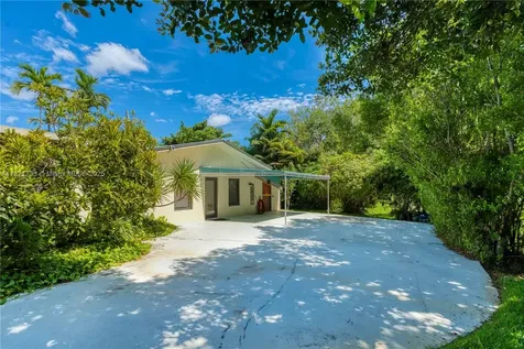 2691 SW 110th Way Davie FL 33328
