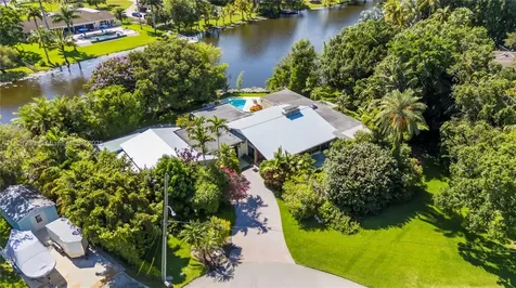2691 SW 110th Way Davie FL 33328