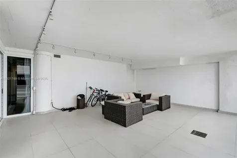 16425 Collins Avenue Sunny Isles Beach FL 33160