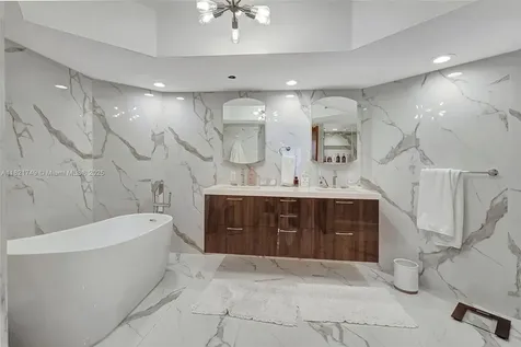 16425 Collins Avenue Sunny Isles Beach FL 33160