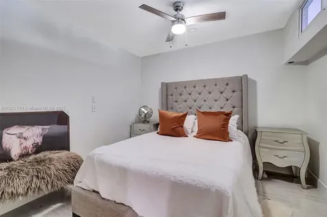 16425 Collins Avenue Sunny Isles Beach FL 33160