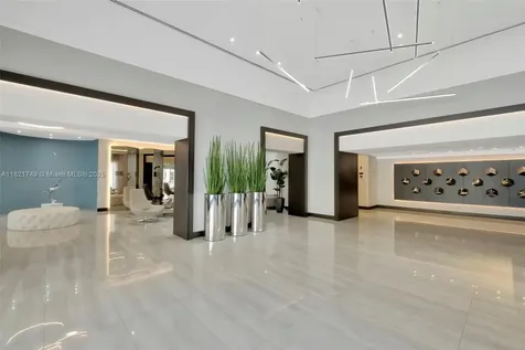 16425 Collins Avenue Sunny Isles Beach FL 33160
