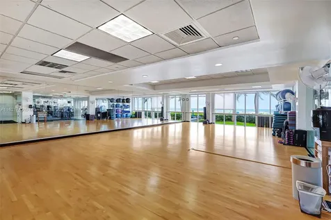 16425 Collins Avenue Sunny Isles Beach FL 33160