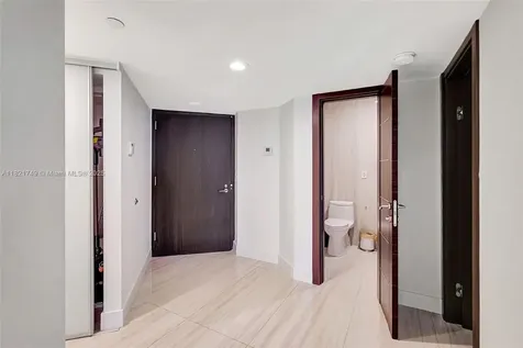 16425 Collins Avenue Sunny Isles Beach FL 33160