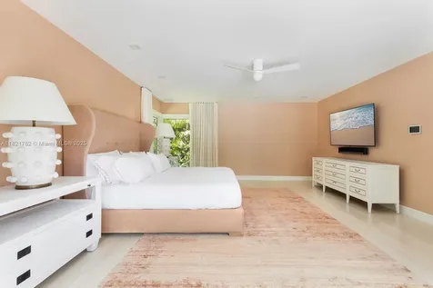 11100 Paradela Street Coral Gables FL 33156