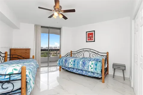 3530 Mystic Pointe Drive Aventura FL 33180