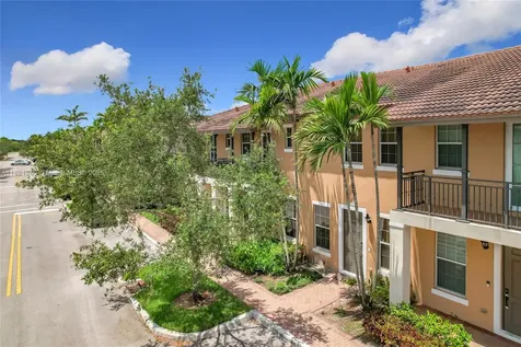 1214 SW 147th Terrace Pembroke Pines FL 33027