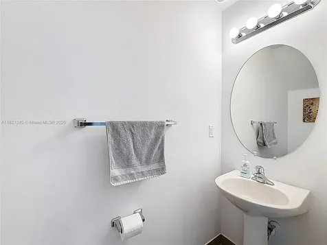 1214 SW 147th Terrace Pembroke Pines FL 33027