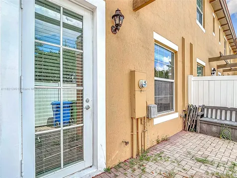 1214 SW 147th Terrace Pembroke Pines FL 33027