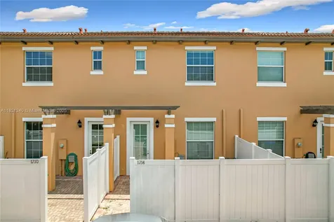 1214 SW 147th Terrace Pembroke Pines FL 33027