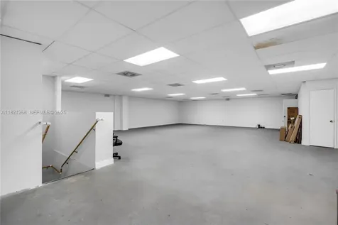7460 NW 82nd Medley FL 33166