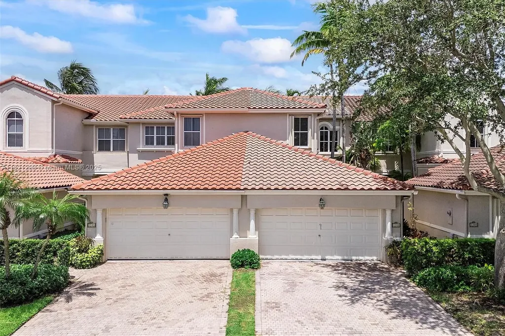 1382 Harbor View W Hollywood FL 33019