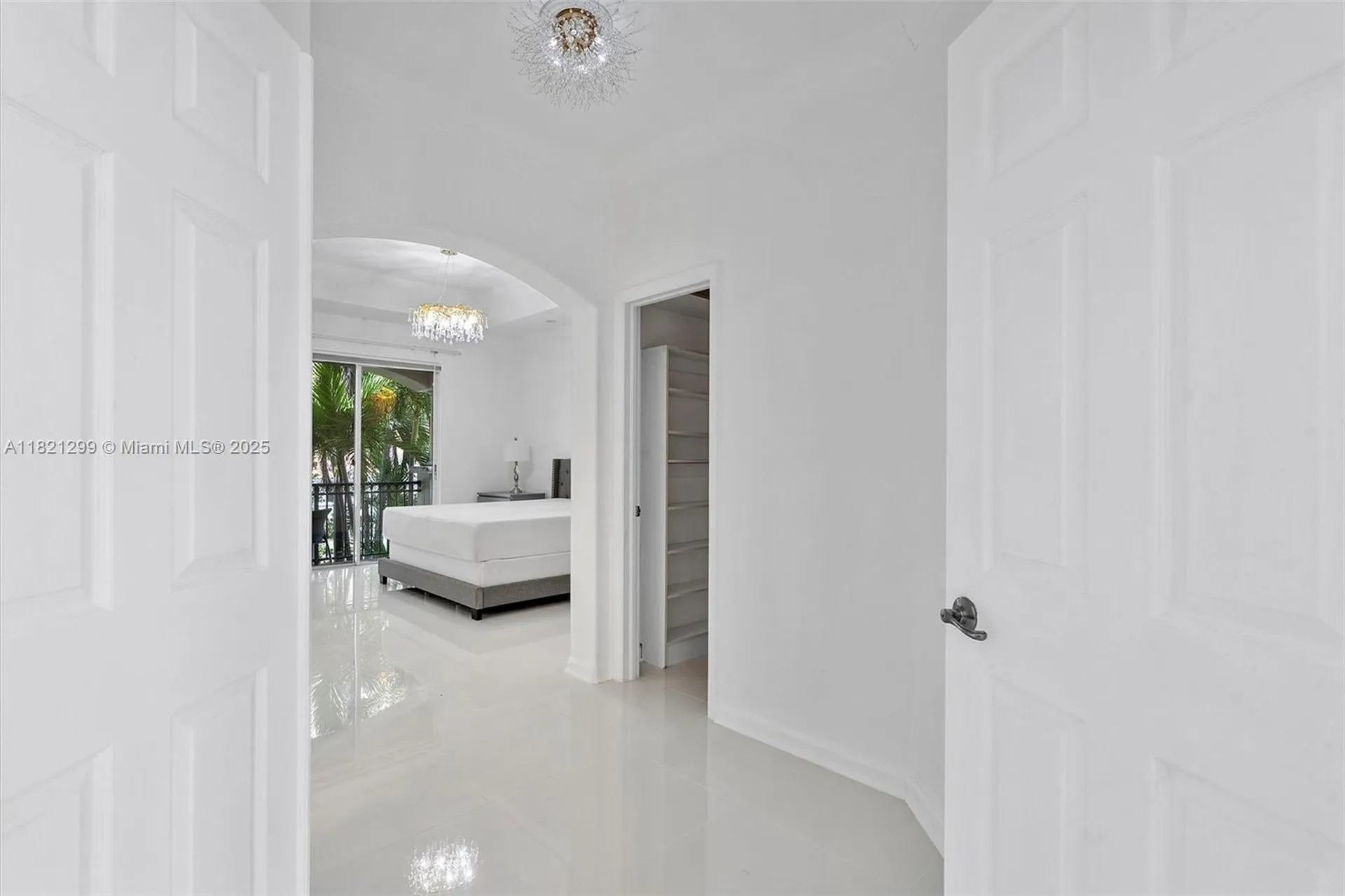 1382 Harbor View W Hollywood FL 33019