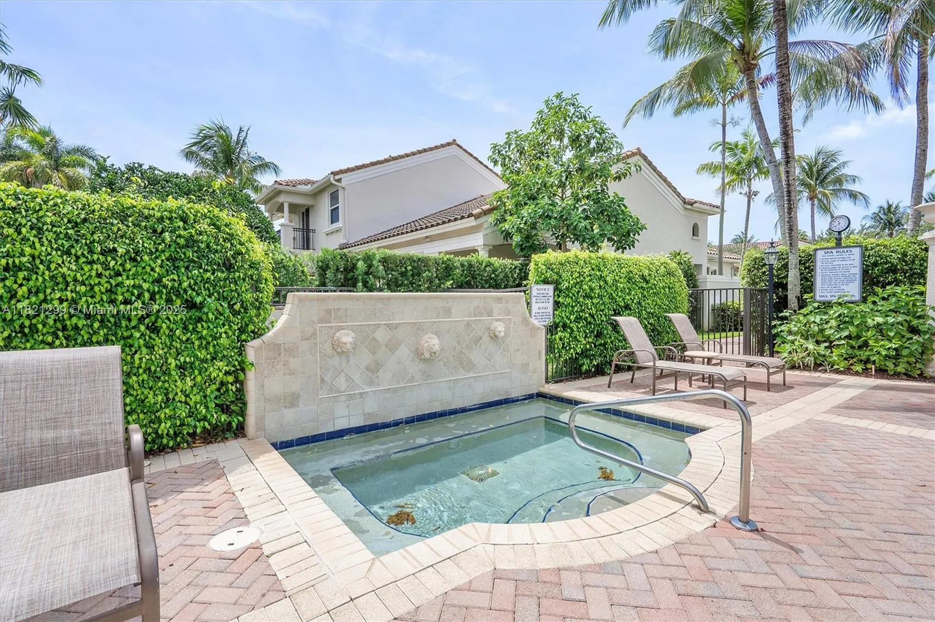 1382 Harbor View W Hollywood FL 33019
