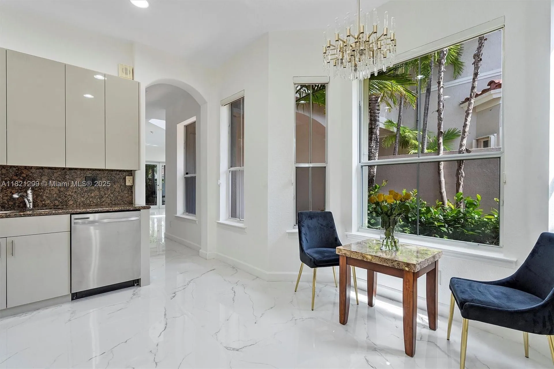 1382 Harbor View W Hollywood FL 33019