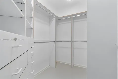 1382 Harbor View W Hollywood FL 33019