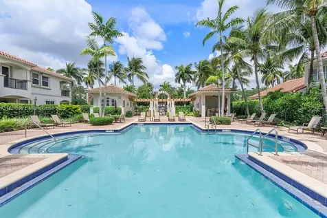 1382 Harbor View W Hollywood FL 33019