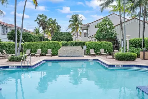 1382 Harbor View W Hollywood FL 33019