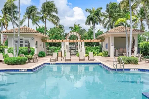 1382 Harbor View W Hollywood FL 33019