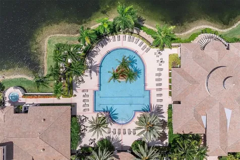 1382 Harbor View W Hollywood FL 33019
