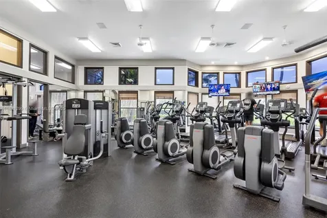 1382 Harbor View W Hollywood FL 33019