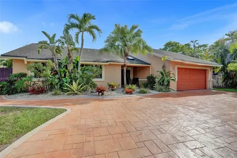 10030 SW 8th Street Pembroke Pines FL 33025