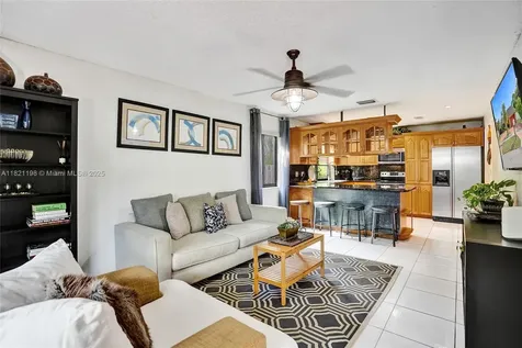 10030 SW 8th Street Pembroke Pines FL 33025
