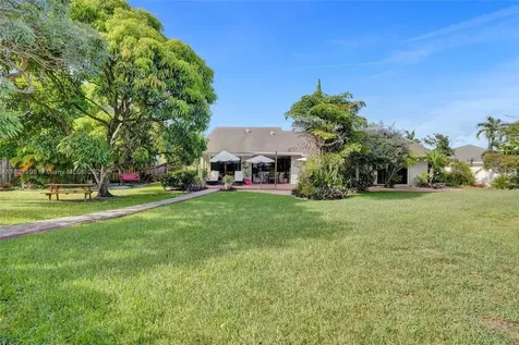 10030 SW 8th Street Pembroke Pines FL 33025