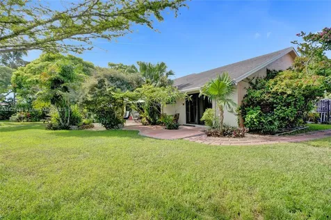 10030 SW 8th Street Pembroke Pines FL 33025