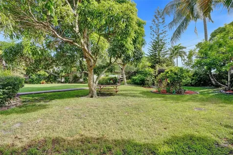 10030 SW 8th Street Pembroke Pines FL 33025