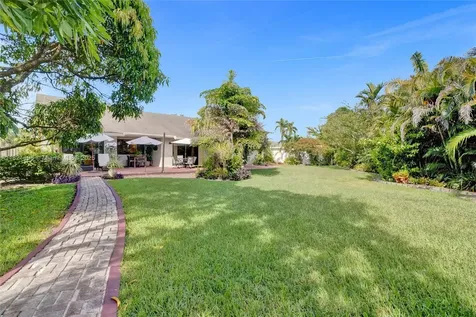 10030 SW 8th Street Pembroke Pines FL 33025