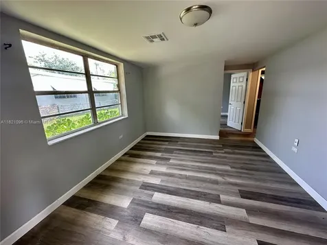 440 NW 134th Street North Miami FL 33168