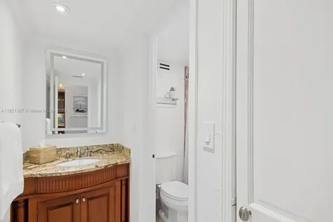 2899 Collins Avenue Miami Beach FL 33140