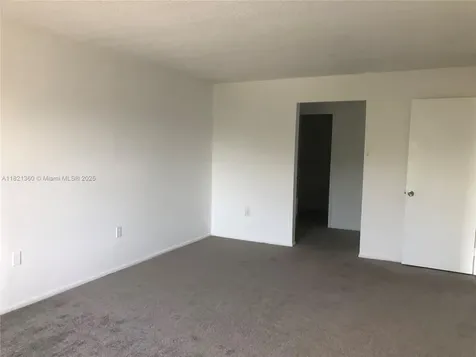 1595 NE 135th Street North Miami FL 33161