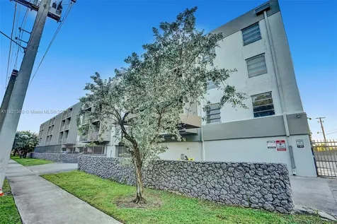 1595 NE 135th Street North Miami FL 33161