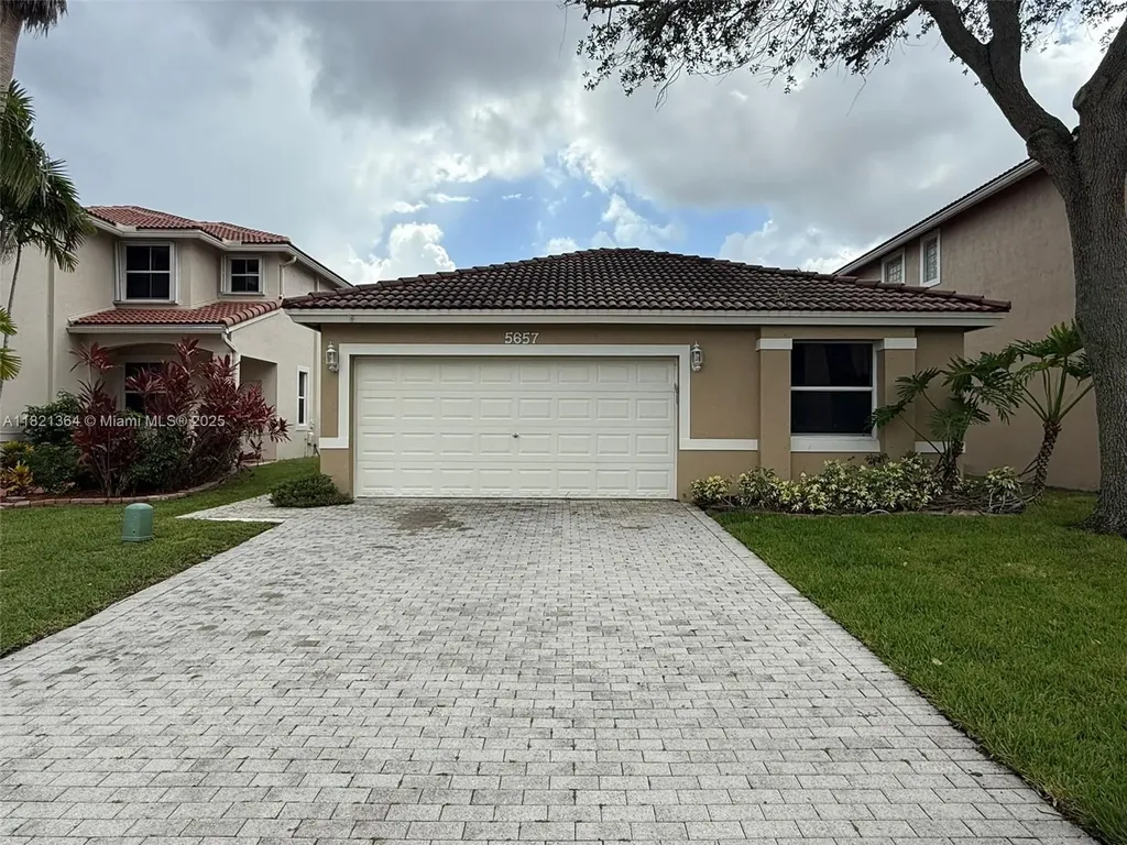 5657 NW 121st Avenue Coral Springs FL 33076
