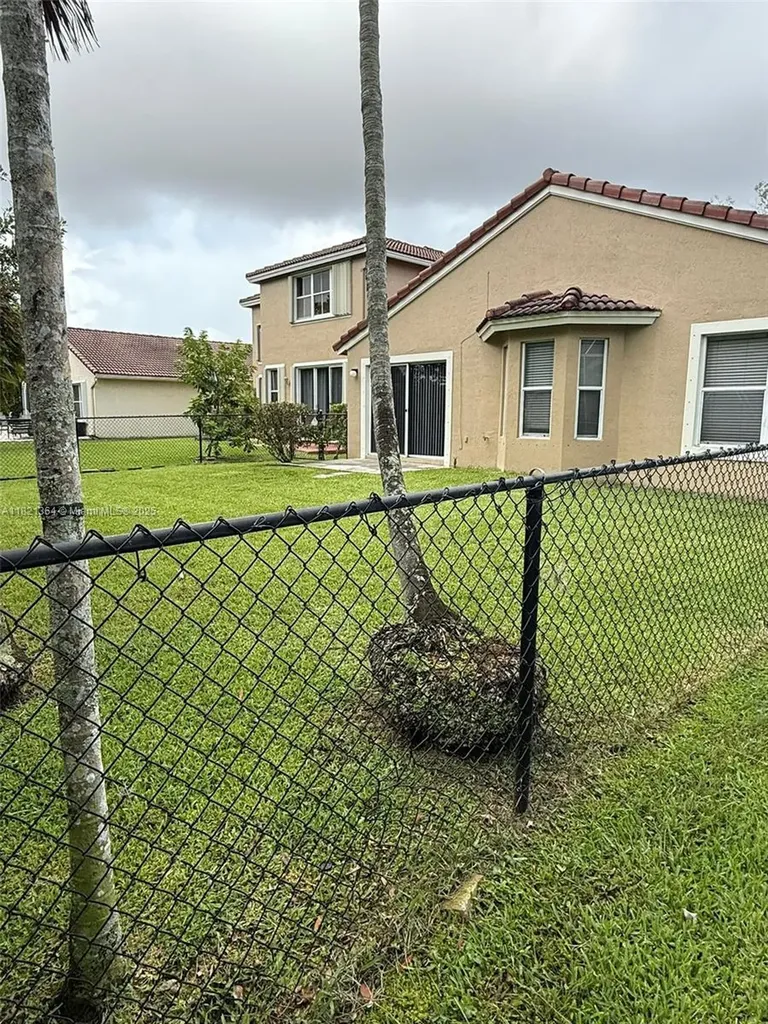 5657 NW 121st Avenue Coral Springs FL 33076