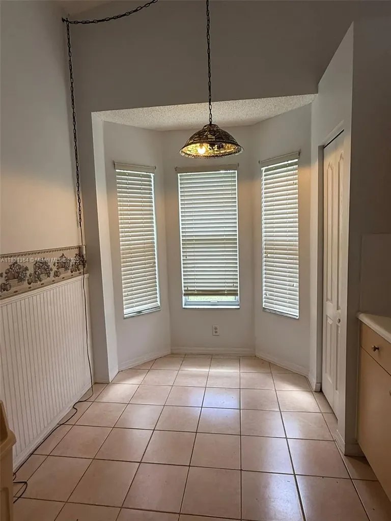 5657 NW 121st Avenue Coral Springs FL 33076