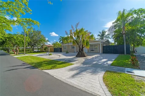 19770 SW 101st Avenue Cutler Bay FL 33157