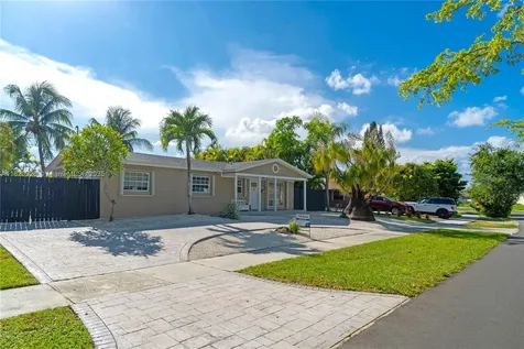19770 SW 101st Avenue Cutler Bay FL 33157