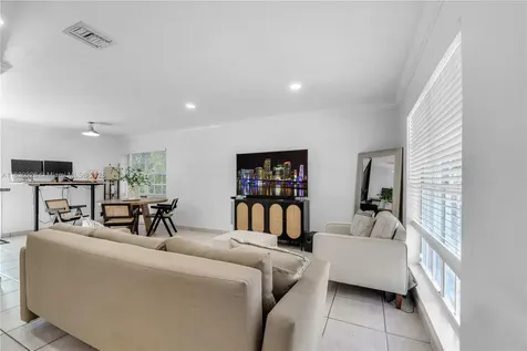 19770 SW 101st Avenue Cutler Bay FL 33157
