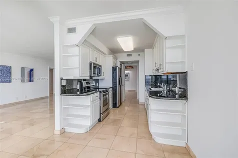 20281 E Country Club Drive Aventura FL 33180